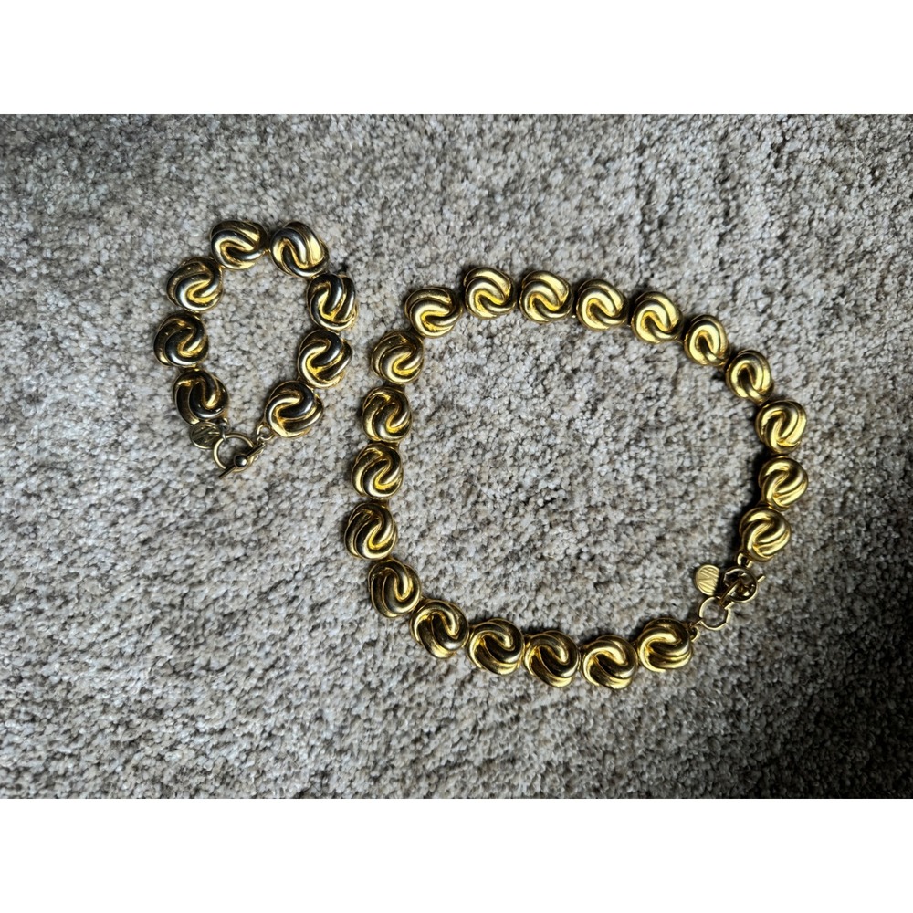 Vintage Anne Klein Gold Toned Necklace and Bracelet Set